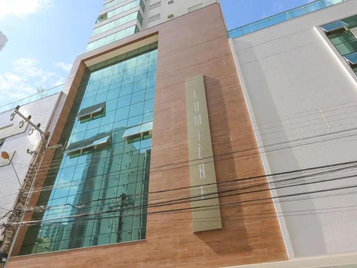 Apartamento à venda 4 Suítes no Centro