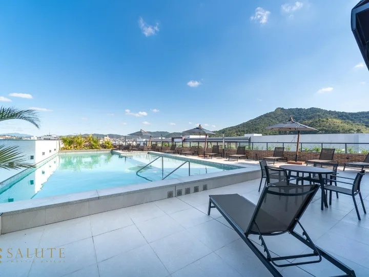Apartamento à venda com 2 dormitórios no Centro