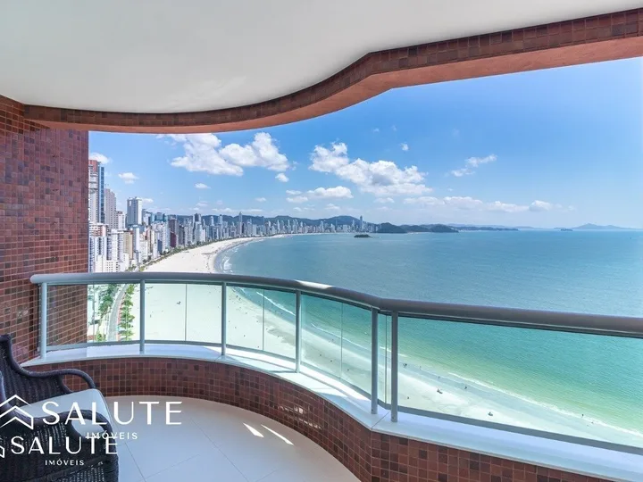 Apartamento à venda com 3 dormitórios na Barra Sul