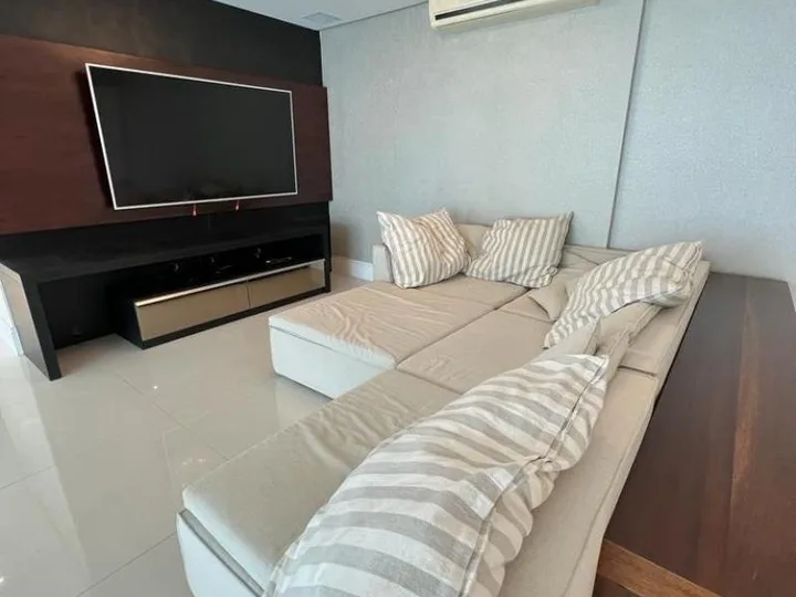 Apartamento á venda 4 suítes na Barra Sul