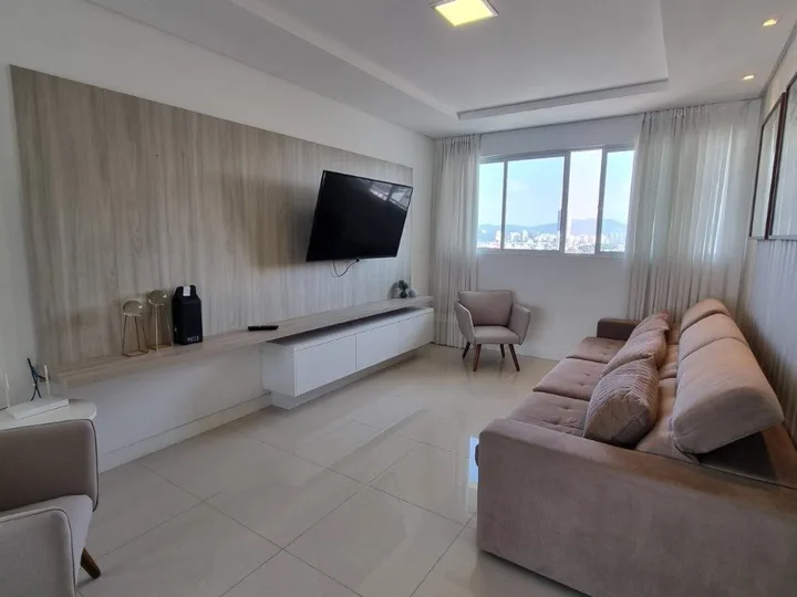 Apartamento à venda 4 dormitórios na Barra Sul