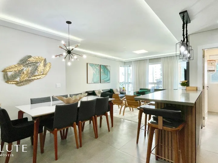Apartamento à venda com 3 suítes no Centro