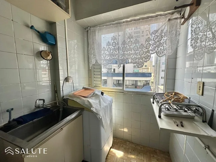 Apartamento à venda com 2 dormitórios no Centro
