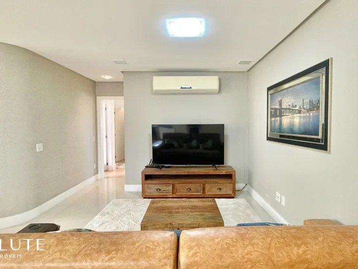 Apartamento à venda com 3 suítes na barra sul