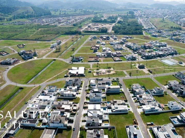 Terreno à venda em Camboriú