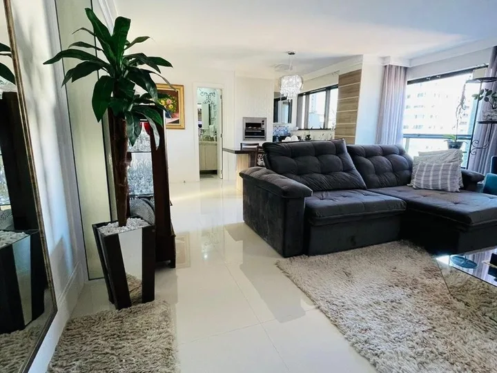 Apartamento à venda 3 suítes no Centro