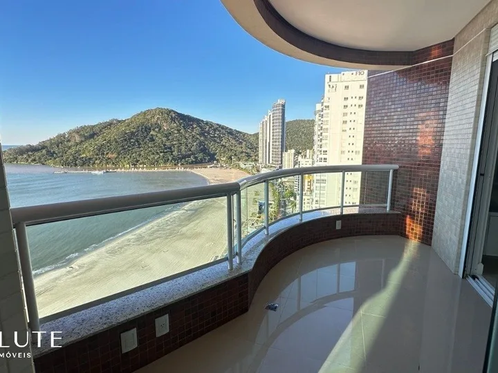 Apartamento à venda com 3 dormitórios na Barra Sul