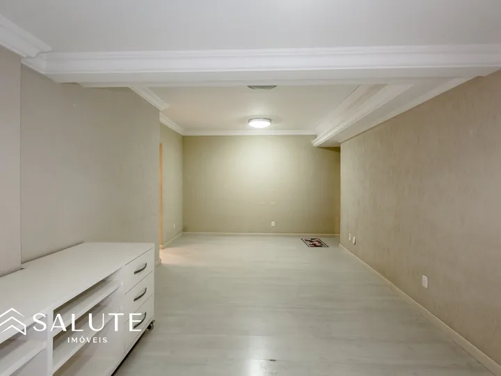 Apartamento diferenciado com piscina privativa