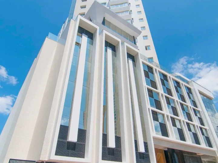Apartamento 3 suítes de frente a Marina Tedesco