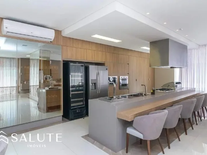 Apartamento à venda com 3 suítes no Centro