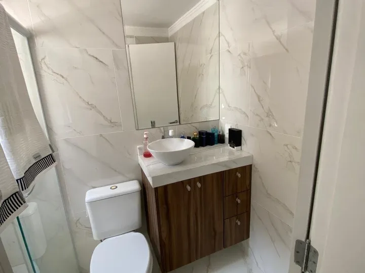 Apartamento à venda com 2 suítes na Barra Sul