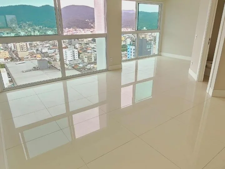 Apartamento à venda 4 dormitórios na Barra Norte