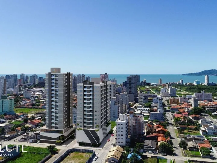 Apartamento à venda 3 dormitórios em Pereque