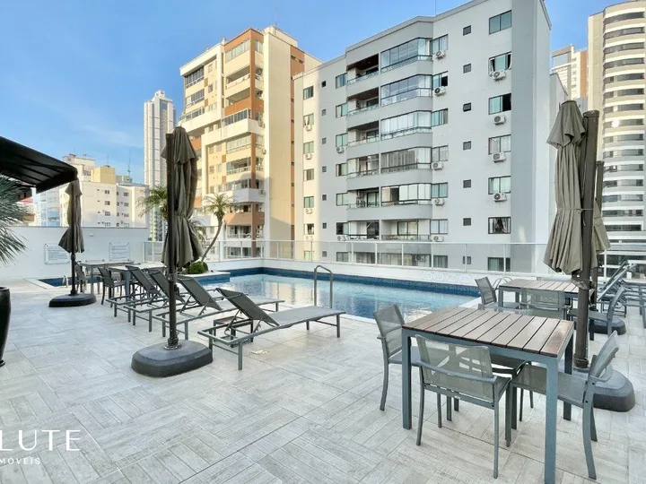 Apartamento à venda com 3 suítes no Centro