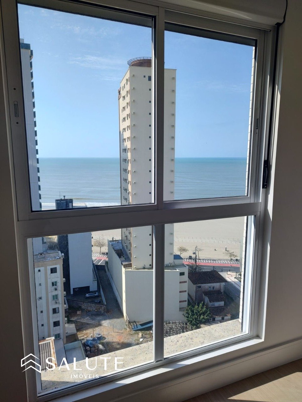 Apartamento na Quadra do Mar em Balneário Camboriú