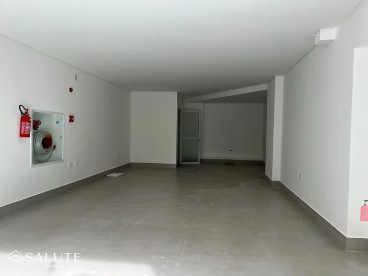 Sala comercial aluguel anual no Centro