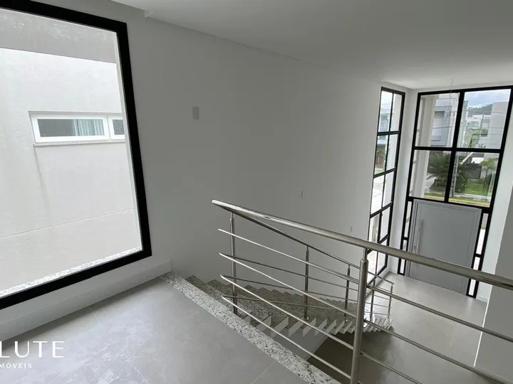 Casa à venda com 3 suítes em Camboriú