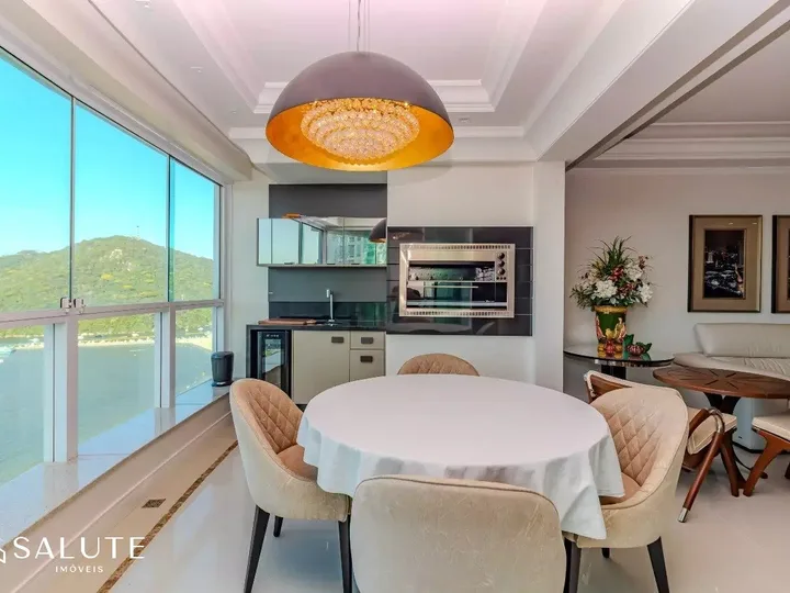 Apartamento à venda 3 suítes na Barra sul.