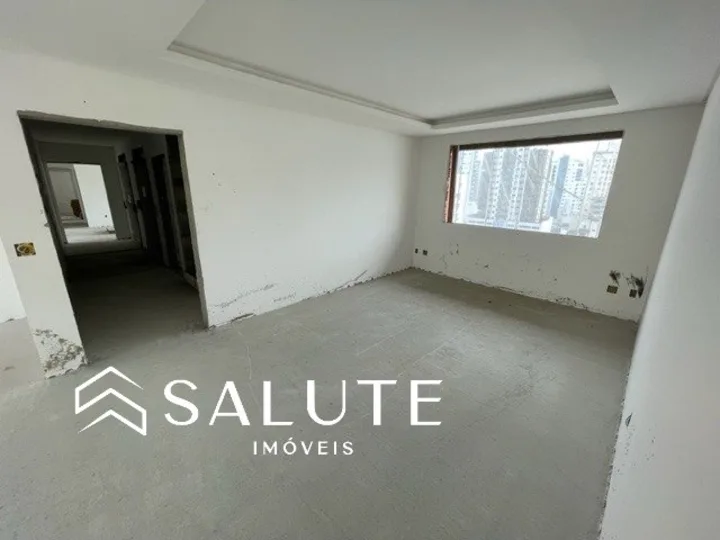 Apartamento com 4 suítes Villa Alba