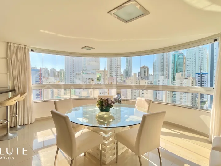 Apartamento à venda com 3 dormitórios na Barra Sul