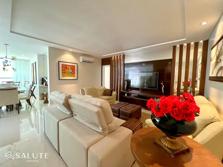 Luxuoso Apartamento à Venda no Centro de BC