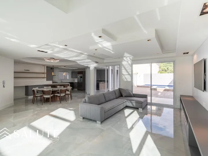 Casa à venda 5 suítes no Ariribá