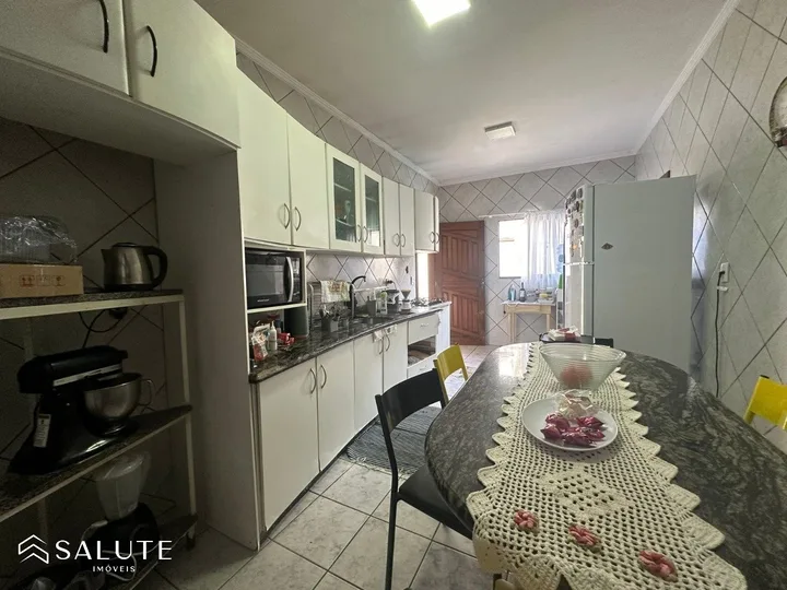 Casa à venda com 3 dormitórios na Barra Norte