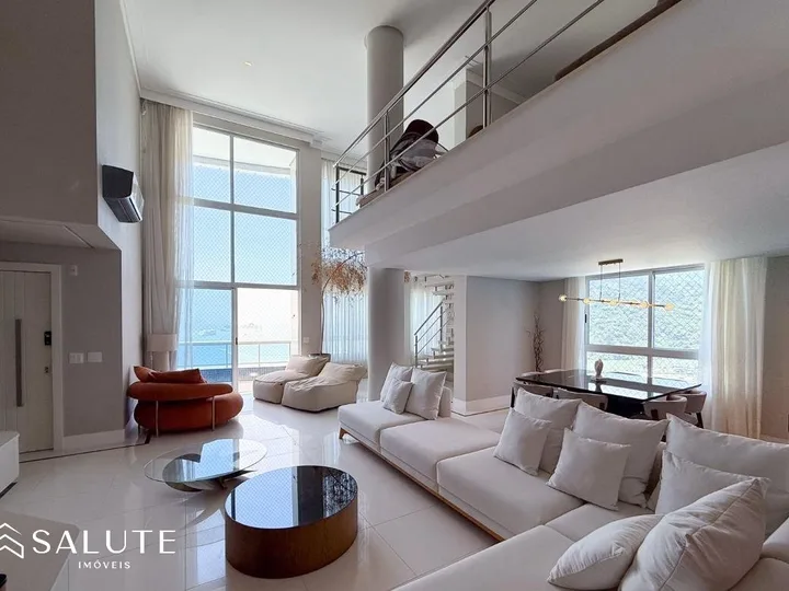 Apartamento locação anual 3 suítes Barra Sul