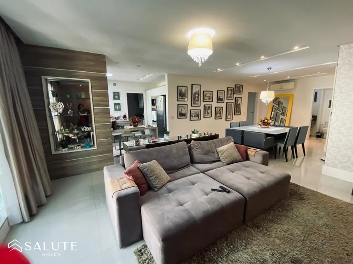 Apartamento à venda 3 suítes no Centro