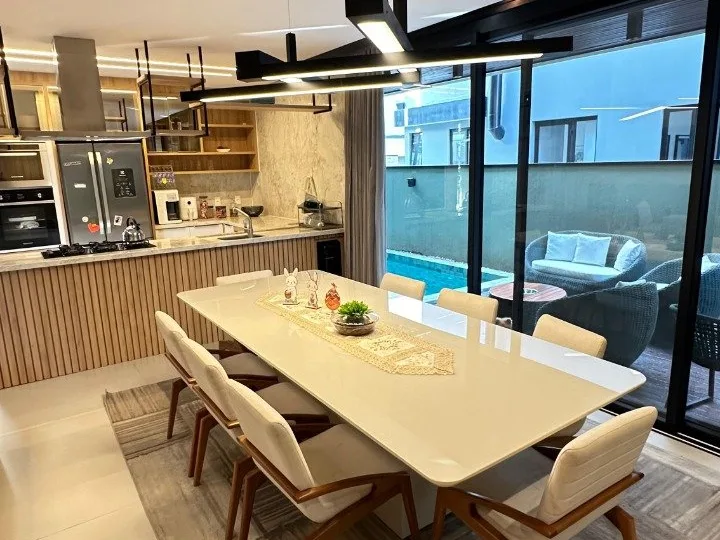Casa a venda com 4 suítes em Santa Regina