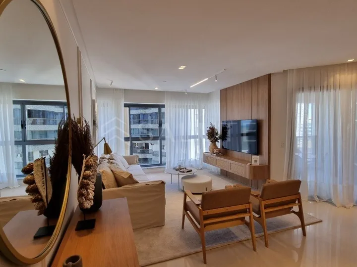 Apartamento á Venda com 4 Suítes na Barra Norte.