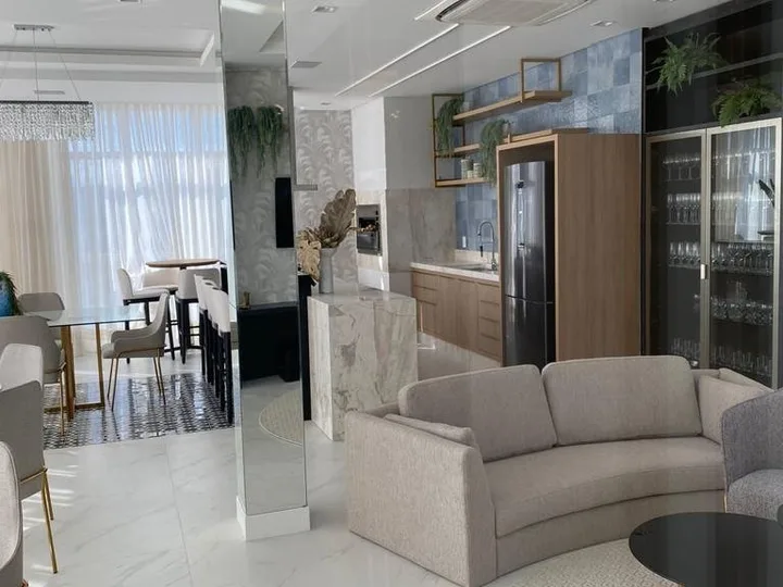 Excelente Apartamento em Itapema Frente Mar