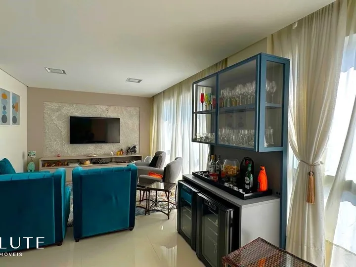 Luxuoso Apartamento à Venda em Balneário Camboriú