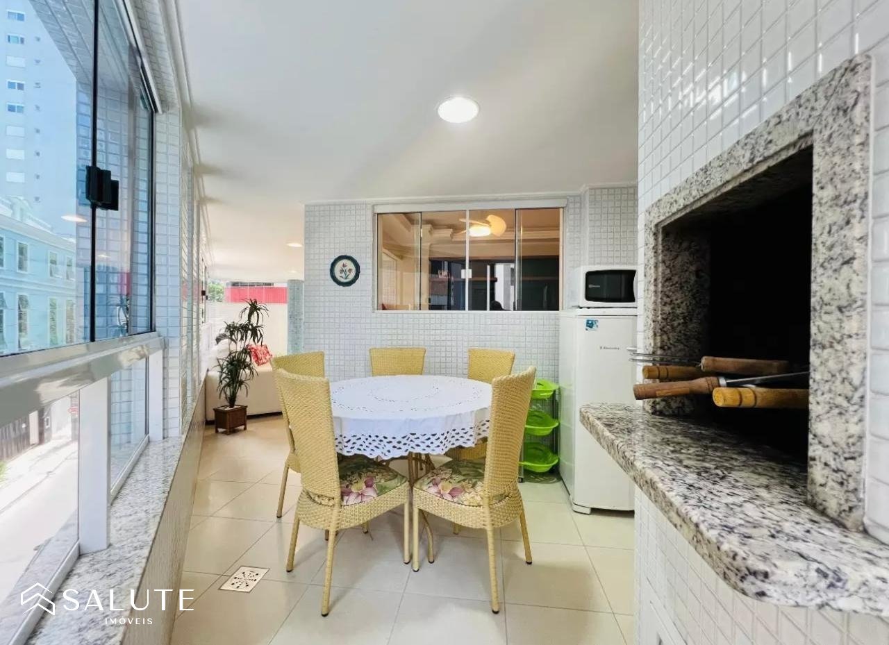 Apartamento à venda 3 Dormitórios no Centro