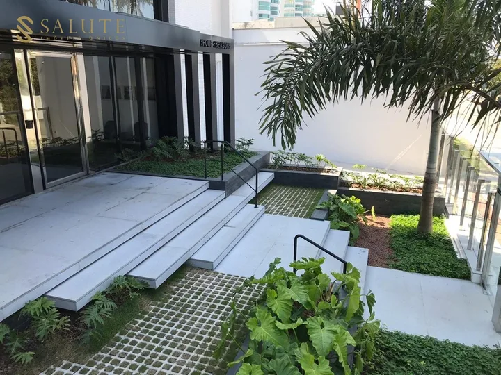Cobertura de Luxo à Venda em Praia Brava, Itajaí