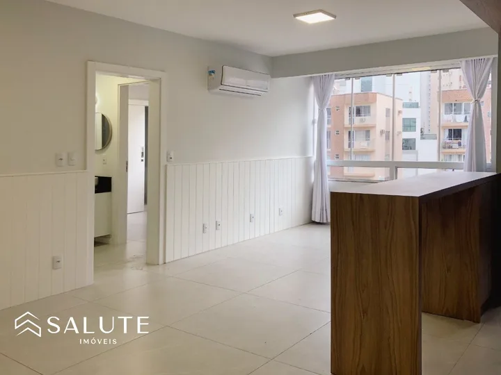 Apartamento à venda com 2 dormitórios na Barra Sul