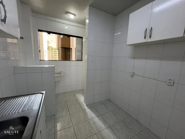 Apartamento à venda com 2 dormitórios no Centro