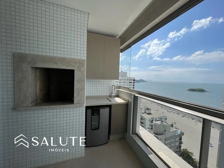 Apartamento com Vista Mar na Avenida Brasil