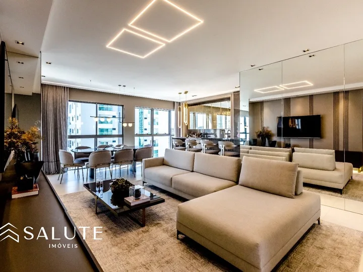 Apartamento com 4 suítes em Balneário Camboriú