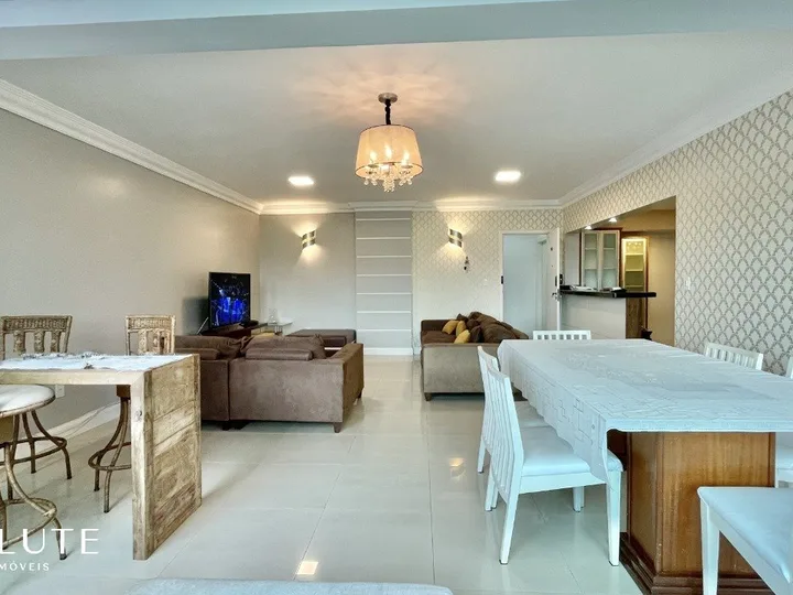 Apartamento aluguel anual 3 Dormitórios no Centro.