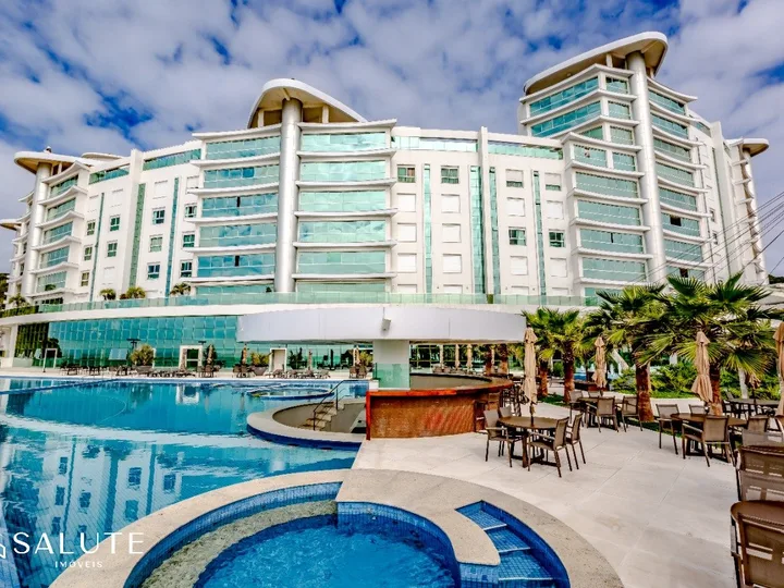 Apartamento à venda com 4 suítes em Itajaí