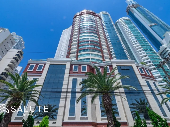 Apartamento à venda com 3 suítes na Barra Sul