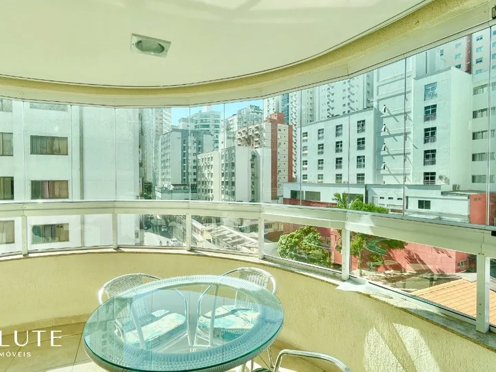 Apartamento à venda com 3 dormitórios no Centro