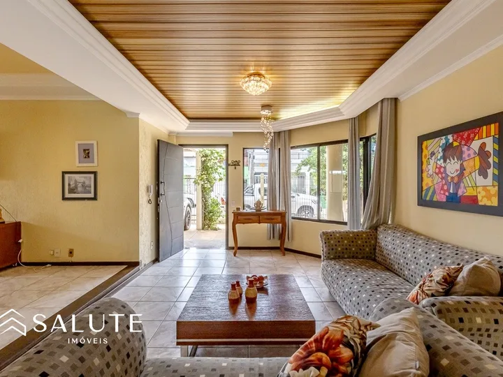 Casa com 2 Suítes