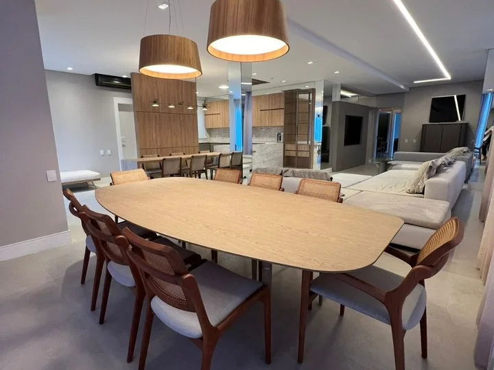 Casa em Condomínio 4 dormitórios em Praia Brava Itajaí