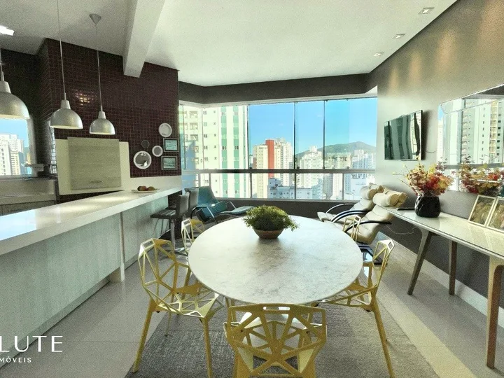 Apartamento à venda com 3 suítes no Centro