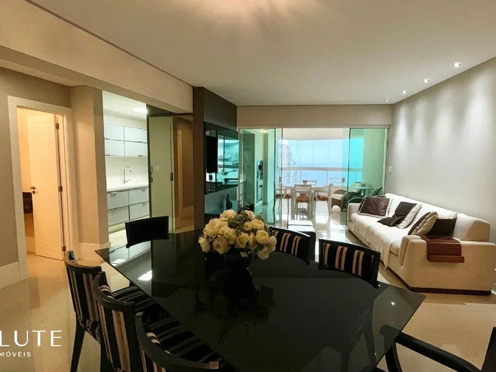 Apartamento à venda com 3 suítes na Barra Sul
