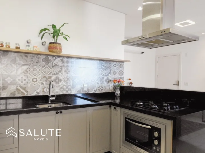 Apartamento com 2 Suites na Praia Brava