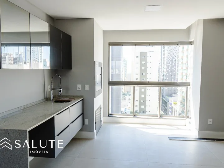 Apartamento à venda 4 suítes no Centro