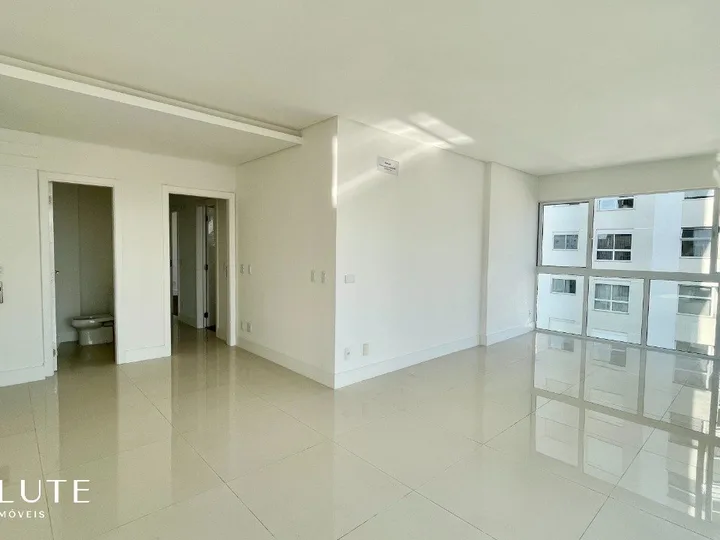 Apartamento à venda com 3 suítes no Centro